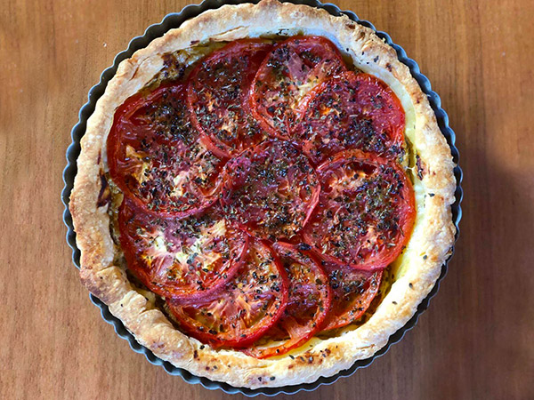 Tarte à la tomate et à la moutarde