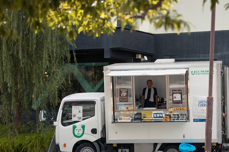 Green curry food truck Green curry food truck